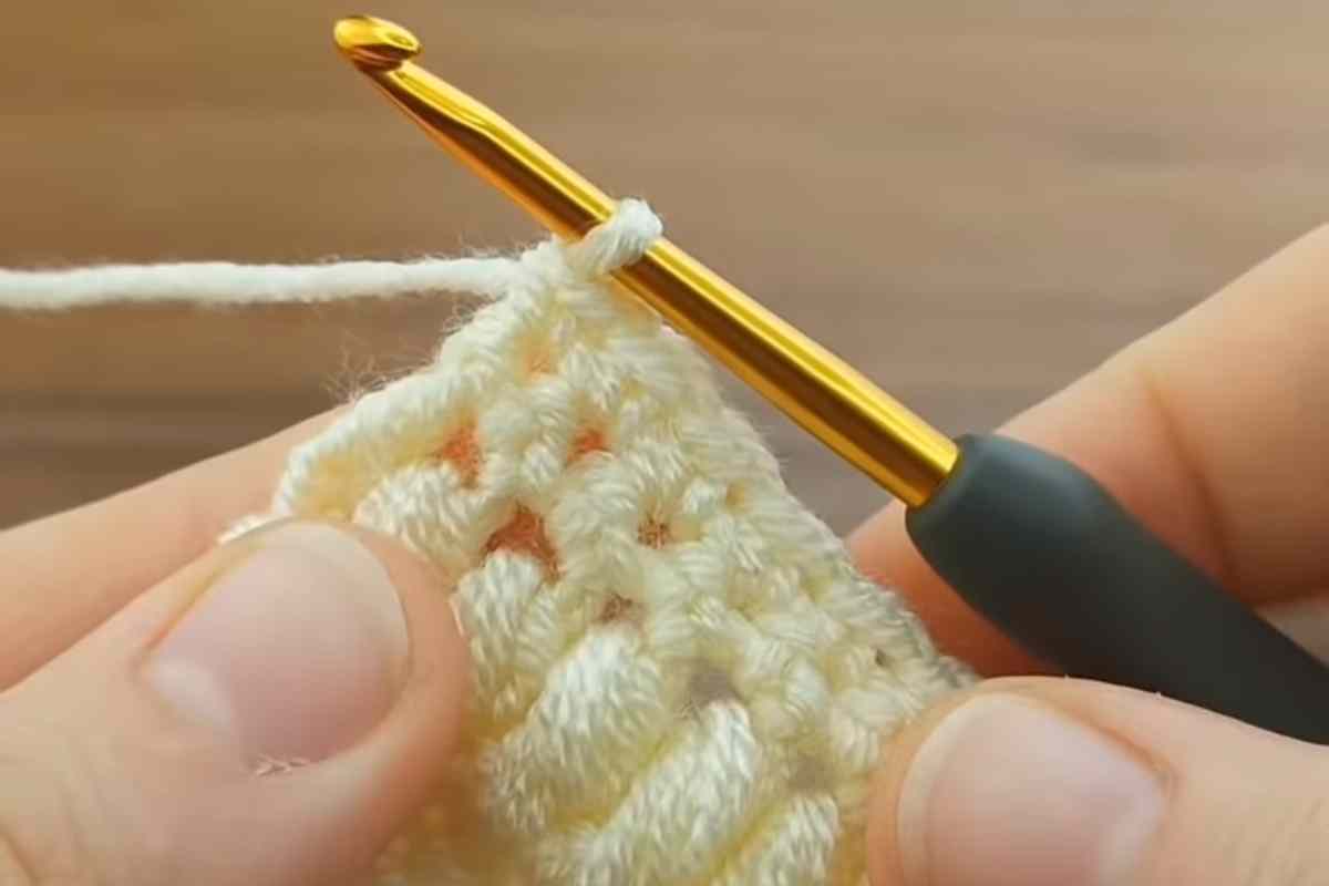 Why This Easy Crochet Baby Blanket Is Great for Beginners