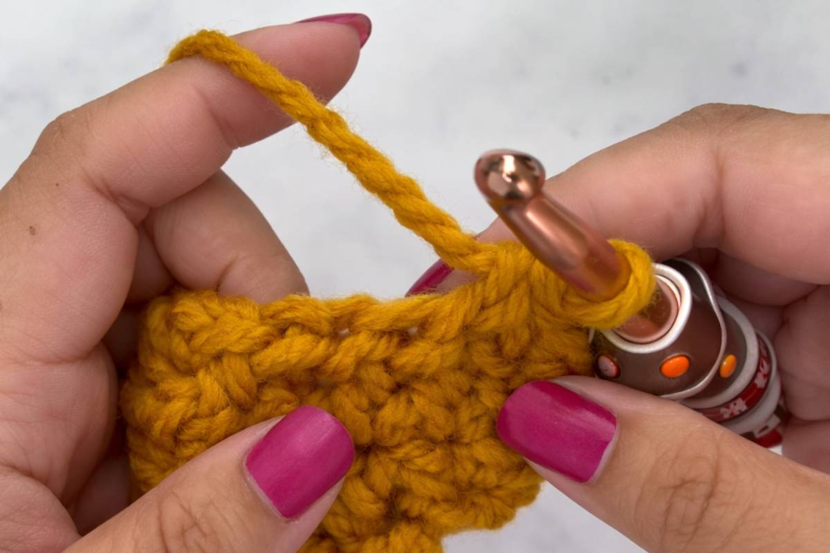 How to crochet fingerless gloves that actually fit comfortably