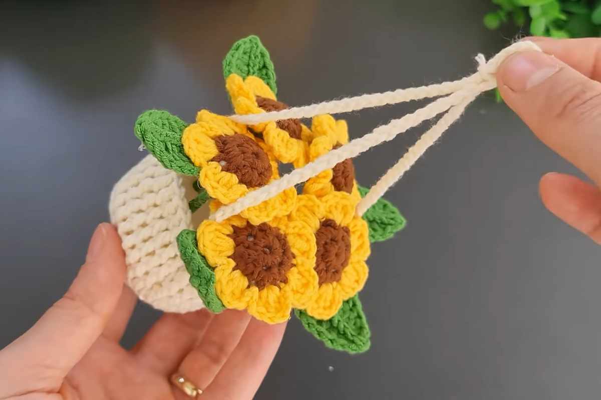 Handmade Crochet Sunflower In Pot – Cute Desk Decor, Car Dashboard Plant, Cheerful Gift For Mom, Office, Or Home