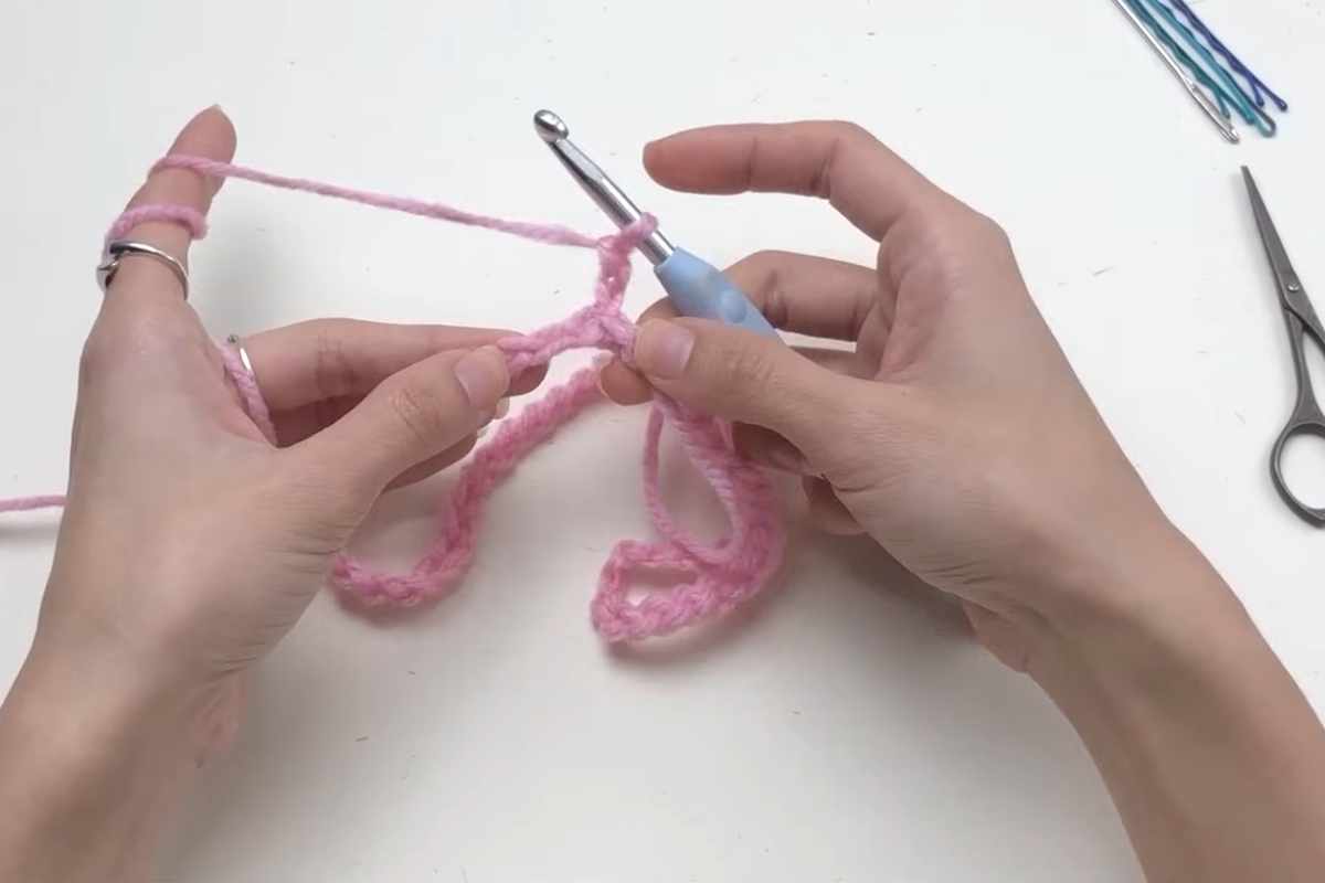 How a Crochet Balaclava Is Built (And What to Pay Attention To)