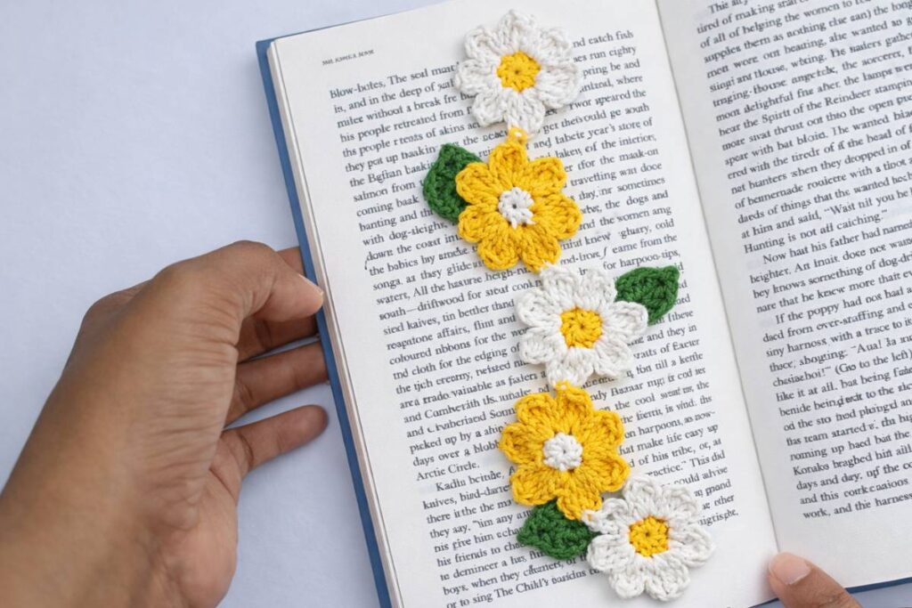 5 Crochet Bookmarks for Book Lovers (Fast & Pretty)