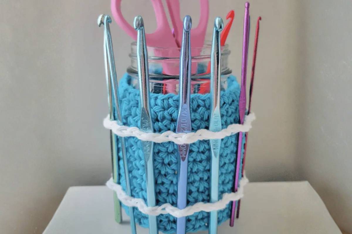DIY Crochet Hook Organizer (Functional + Fashionable)