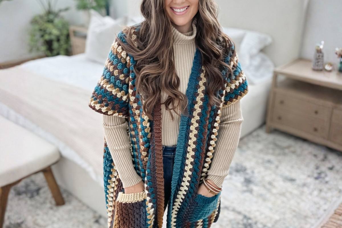 One-Piece Granny Stitch Ruana With Pockets