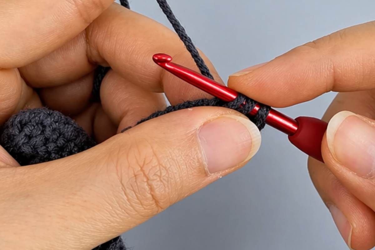 Crochet Doll Amigurumi Base: Building the Foundation