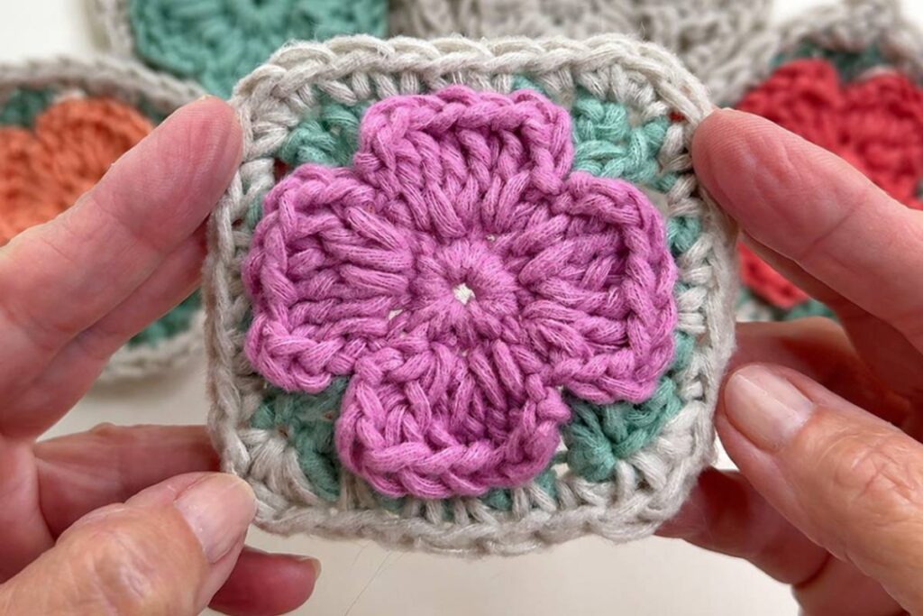 Mini 3D Flower Granny Square (Quick 4-Round Crochet Square)