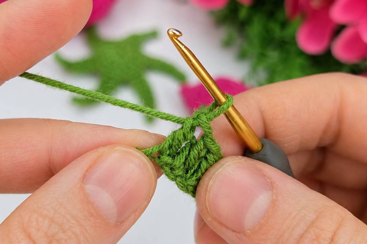 What Makes a Crochet Rose Bud Look Real