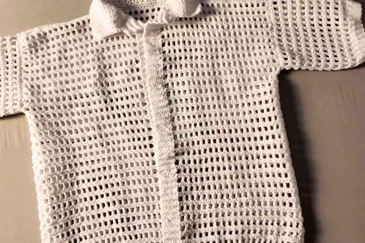 White crochet mesh shirt with black flower details by LaDenser Crochets