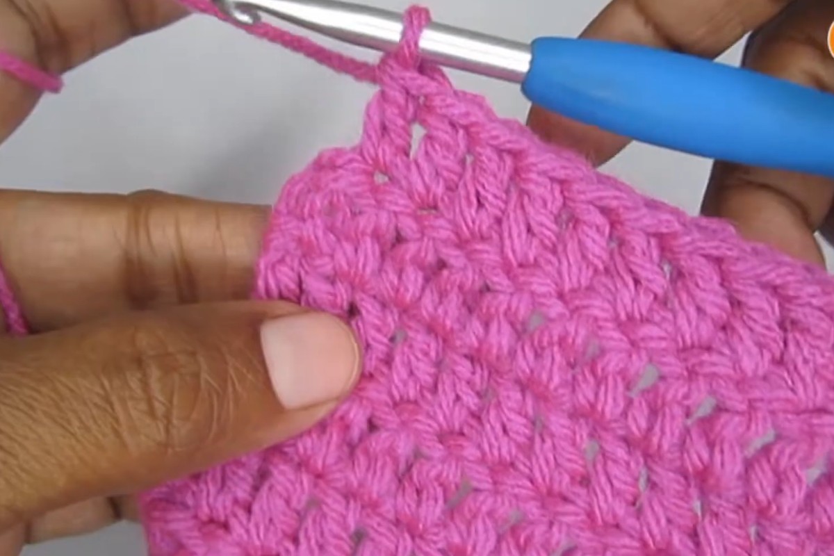 Working the first stitch of the row for straight crochet edges
