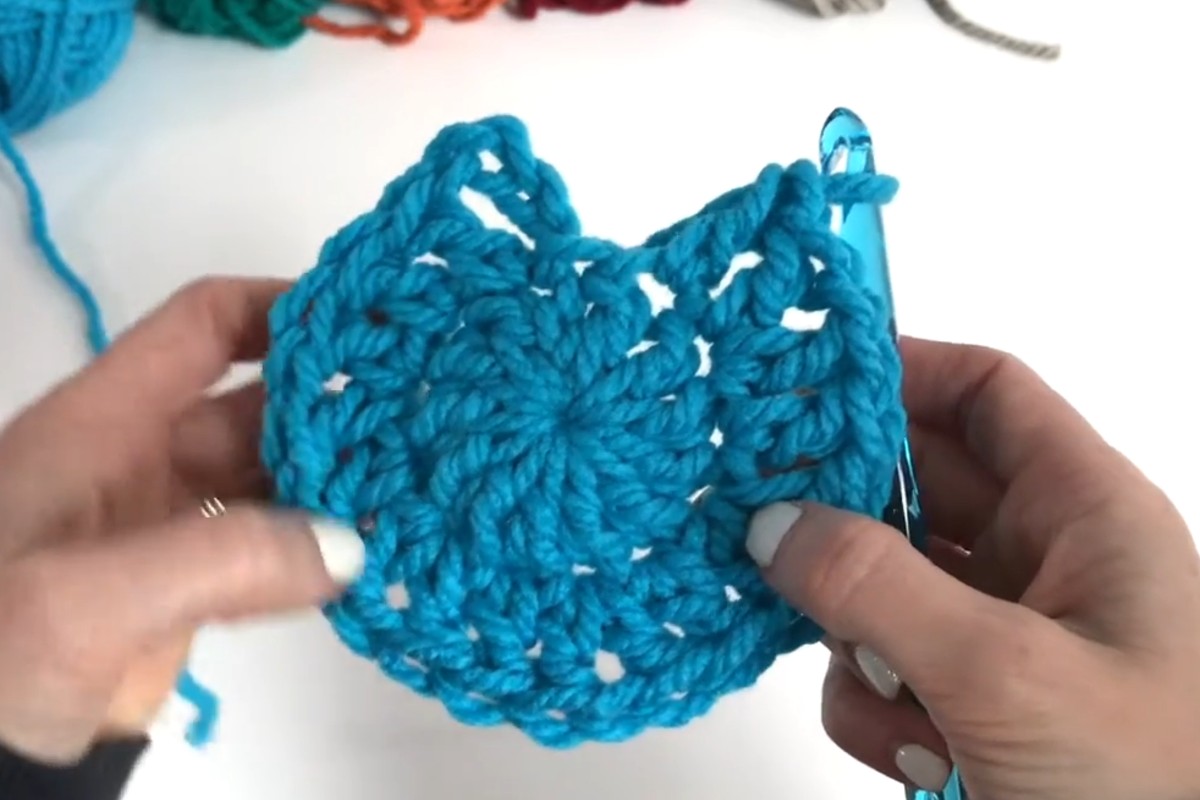 First double crochet rounds of the large bulky crochet hexagon