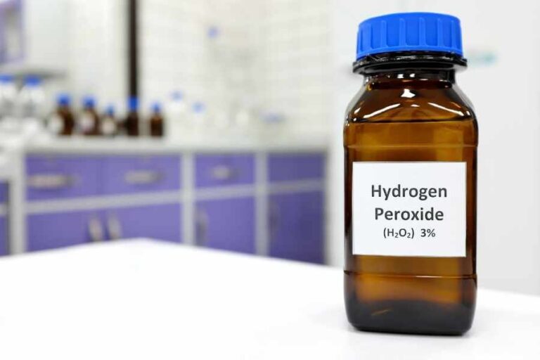 Discover How to Use Hydrogen Peroxide in Your Houseplants