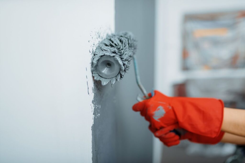 How to Texture a Wall With a Roller