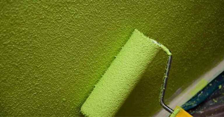 How to Texture a Wall With a Roller