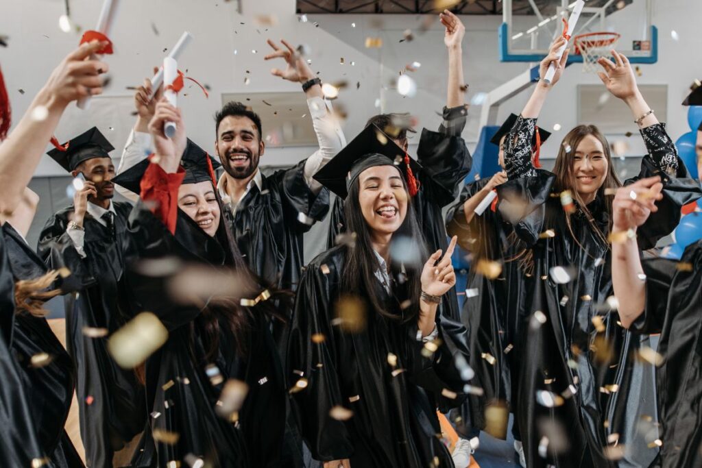 How to Plan a High-School Graduation Party