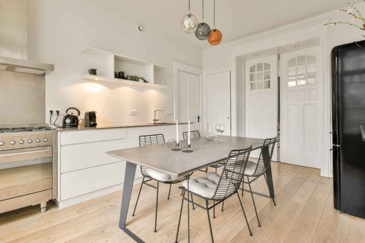 Mixing Metals Made Easy: Top Tips for a Stylish Home Design