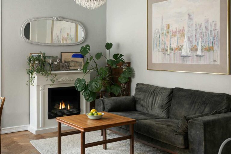 Picture of Beautiful Farmhouse Electric Fireplace Ideas