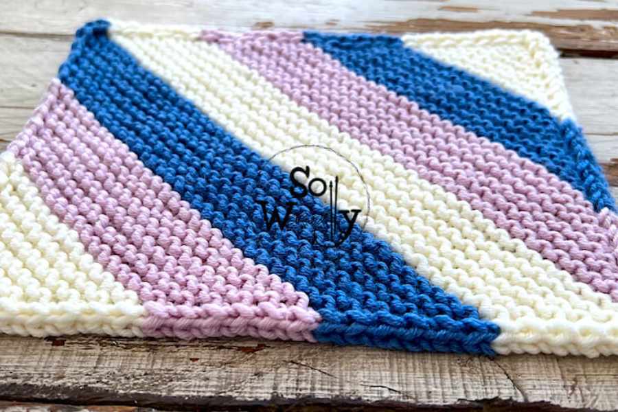 Knit a Cozy Square Blanket with Garter Stitch Like a Pro