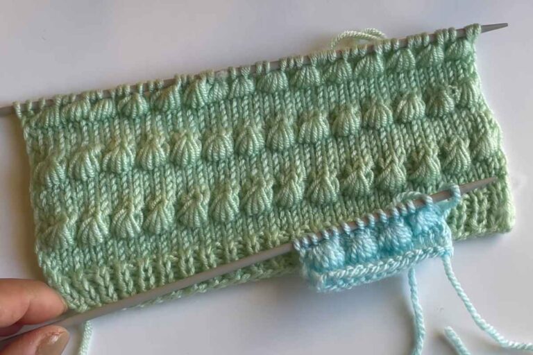 Simple and Beautiful Knitting Pattern Repeating Every Eight Rows