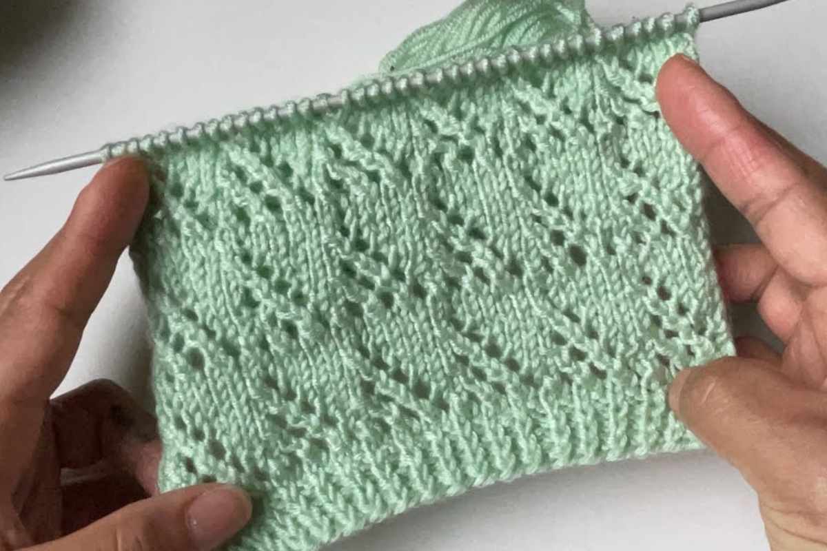 How to Knit a Beautiful Lace Stitch Pattern: A Step-by-Step Tutorial