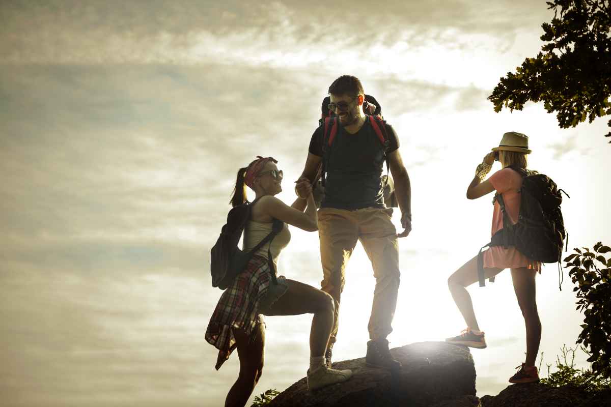The Pros and Cons of Hiking Alone vs. with a Group