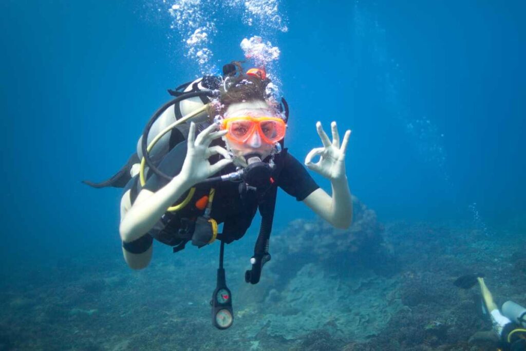 How to Scuba Dive Safely: Essential Tips - Urbaki Outdoor