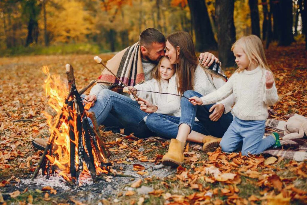 How to Stay Warm During a Winter Camping Trip - Urbaki Outdoor