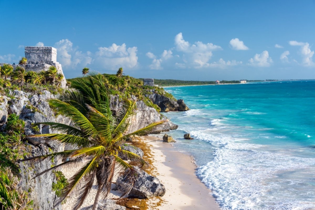 Tulum Maya ruins on a cliff above the Caribbean Sea, Riviera Maya, Mexico